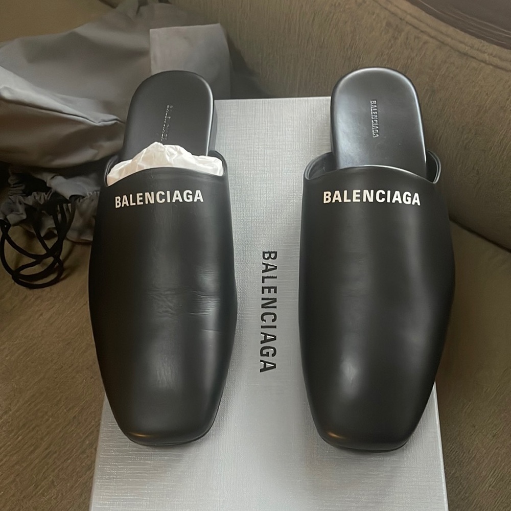 BALENCIAGA shoes - Picture 1 of 9